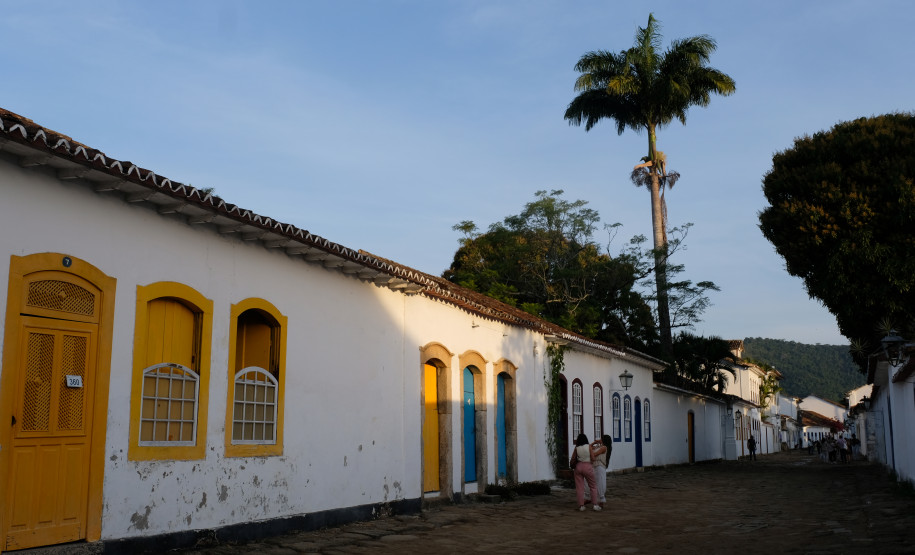 Projeto contemplado em edital do Governo do Estado organiza espaço oficial da literatura paranaense na 24.ª Flip