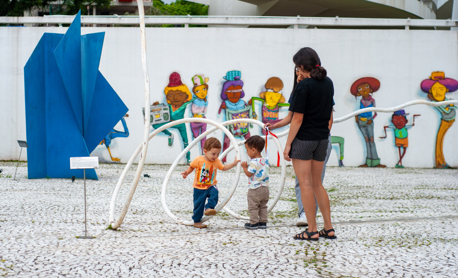 Museu Oscar Niemeyer promove atividade musical para bebês de 12 a 36 meses