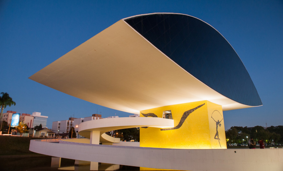 Museu Oscar Niemeyer funcionará normalmente nos feriados de novembro