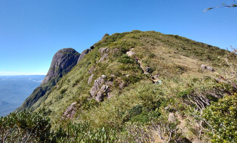 Governo do Paraná participa de ação no Parque Estadual Pico Paraná para reforçar a conservação e orientar visitantes
