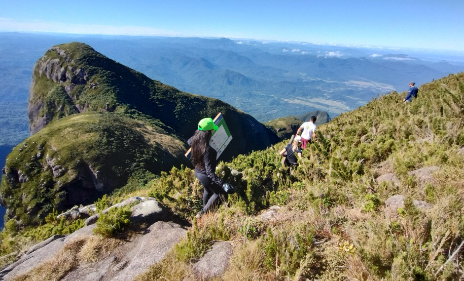Governo do Paraná participa de ação no Parque Estadual Pico Paraná para reforçar a conservação e orientar visitantes