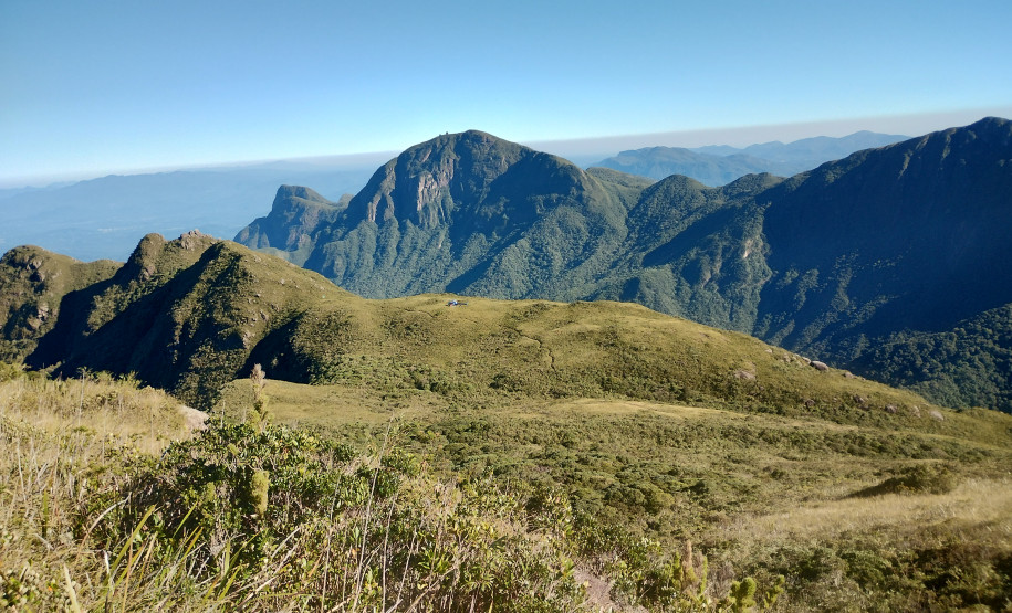 Governo do Paraná participa de ação no Parque Estadual Pico Paraná para reforçar a conservação e orientar visitantes