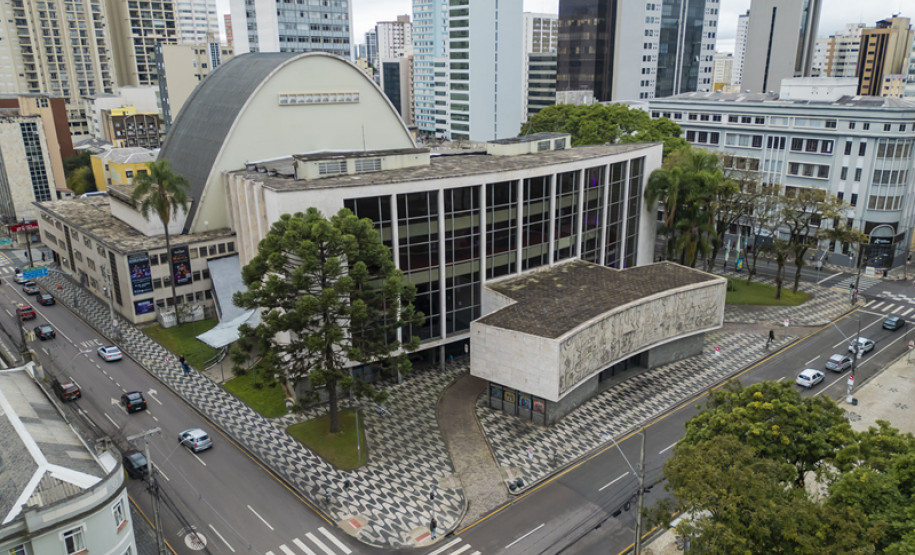 Domingo de eleições altera horários dos espaços culturais do Estado em Curitiba