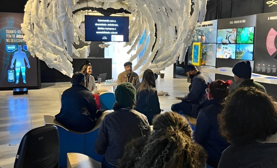 Primavera dos Museus, clássicos do sertanejo, humor e ações literárias agitam a agenda cultural