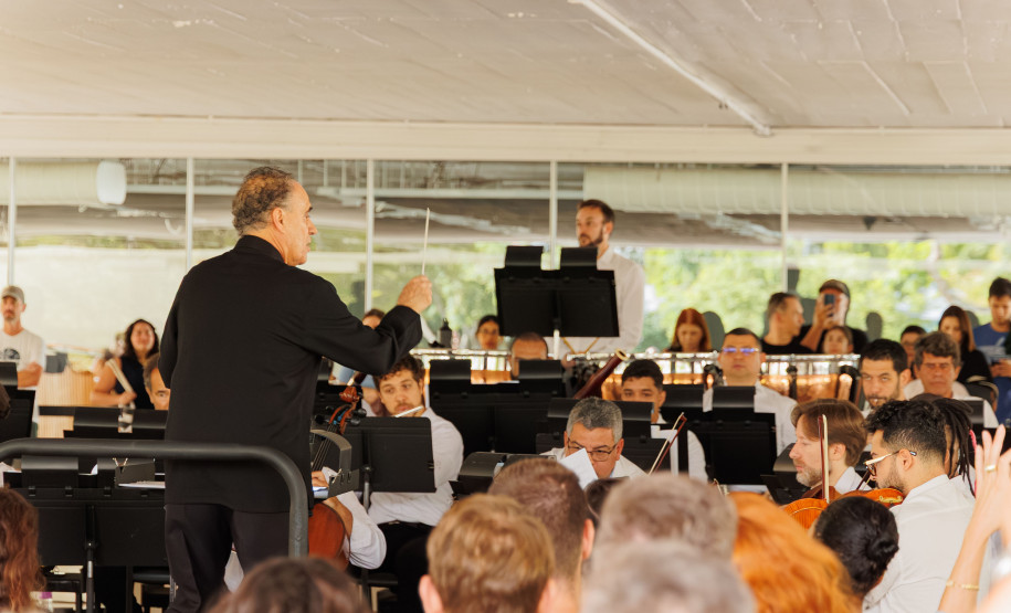 Orquestra Sinfônica do Paraná se apresenta neste sábado no auditório do MON