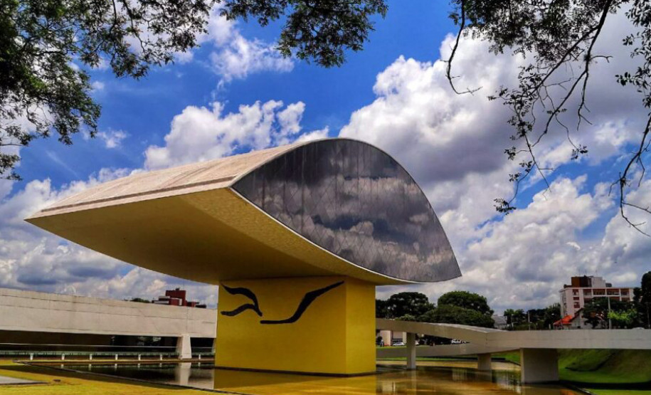 Domingo de eleições altera horários dos espaços culturais do Estado em Curitiba