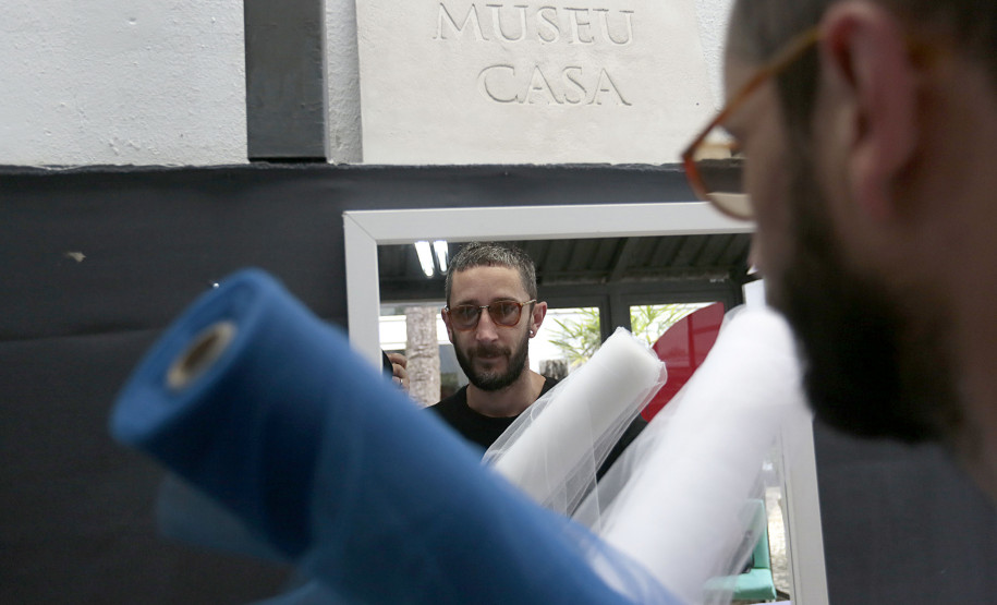 Alexandre Linhares e Thifany F. voltam ao Museu Alfredo Andersen para residência artística