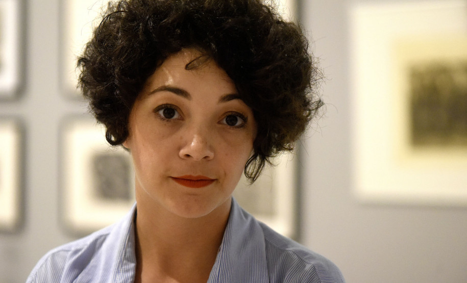 A produtora cultural e curadora Ana Rocha é a nova diretora do MAC-PR.