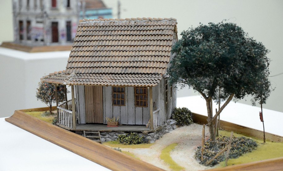 Espaço expositivo valoriza o trabalho de artistas populares