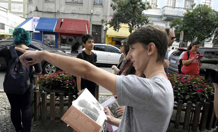 O estudante Leonardo Scremin reparou em detalhes únicos do centro de Curitiba.