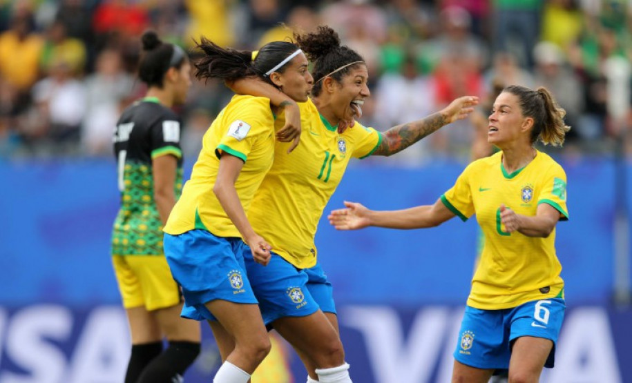 Biblioteca Pública exibe os jogos da Copa do Mundo de Futebol Feminino Biblioteca Pública exibe os jogos da Copa do Mundo de Futebol Feminino.
