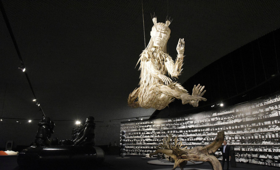 Exposição Ai Wei Wei Raiz no MON.