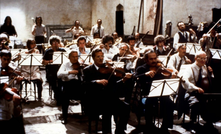 Sessão Sabedoria de junho exibe “Ensaio de Orquestra” 06.28 Ensaio de Orquestra, Federico Fellini, 1978.