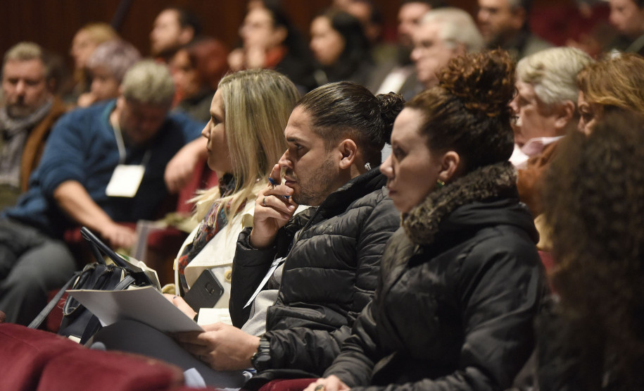 Mais de 1,5 mil agentes culturais, gestores e artistas do Paraná foram atendidos pelas audiências públicas.