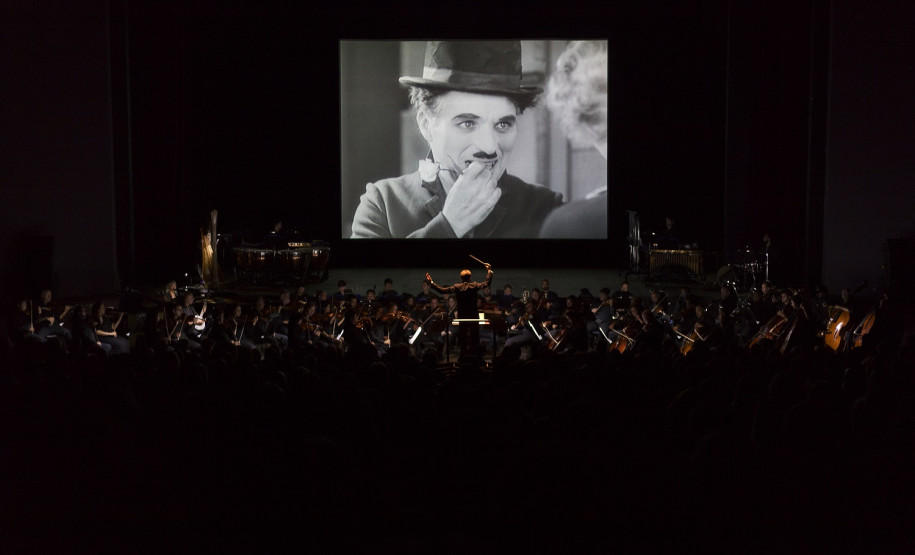 Orquestra Sinfônica do Paraná apresenta Charlie Chaplin em concerto ao vivo Orquestra Sinfônica do Paraná apresenta Charlie Chaplin em concerto ao vivo.